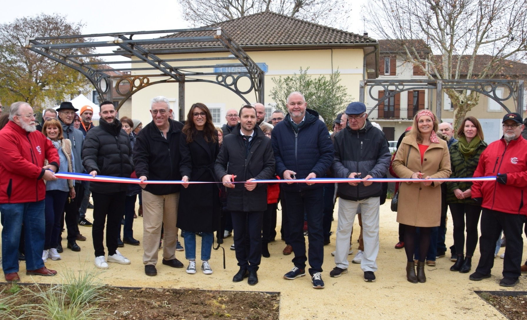 Inauguration de la place de la gare et de la rue Monchweiler